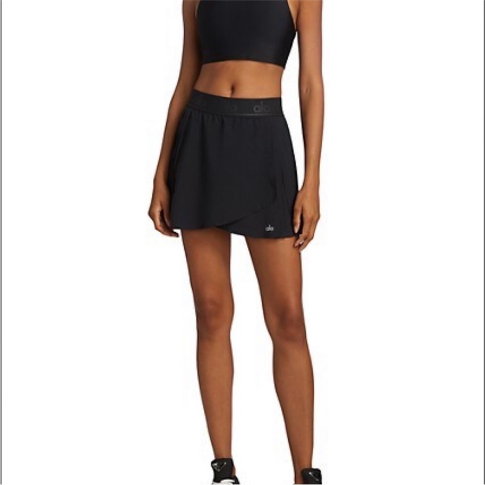 ALO Ace Black Tennis Skort - Picture 2 of 6